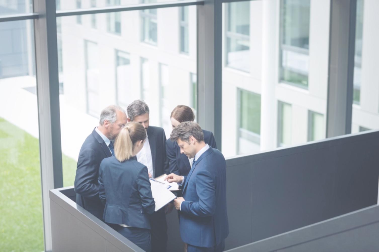 Gemeinsame Diskussion aktueller Marktentwicklungen